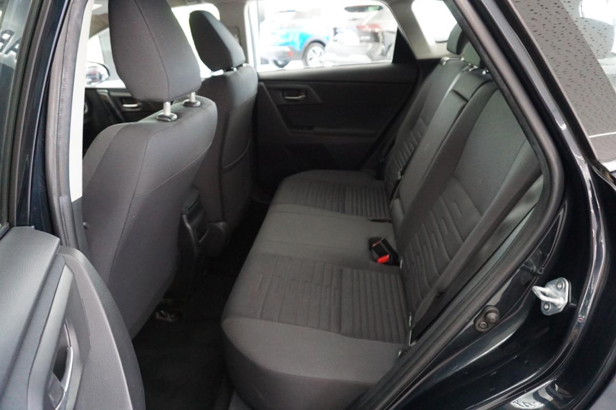 toyota-auris-2017-gasolina-1197cc