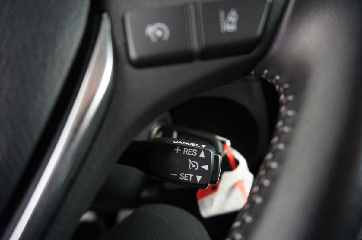 toyota-auris-2017-gasolina-1197cc