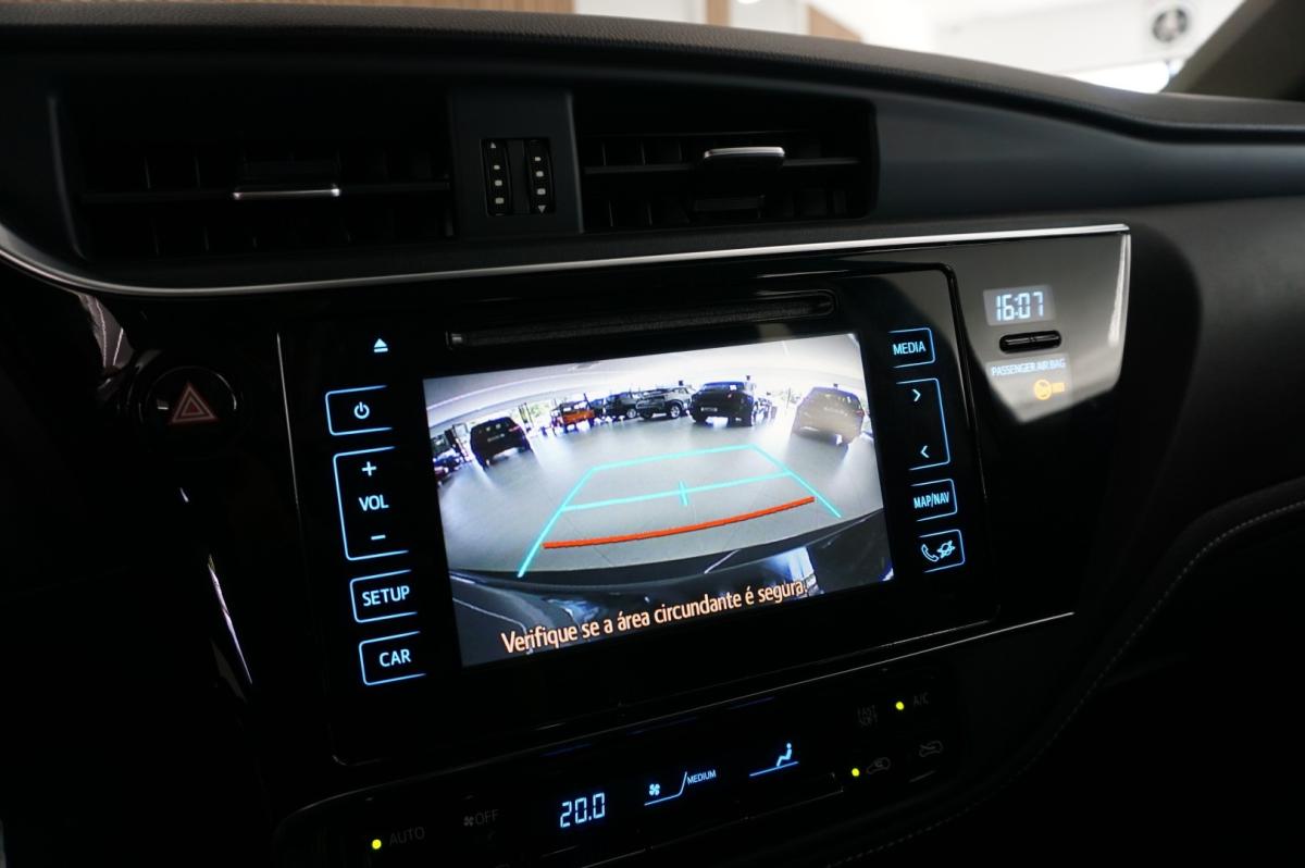 toyota-auris-2017-gasolina-1197cc
