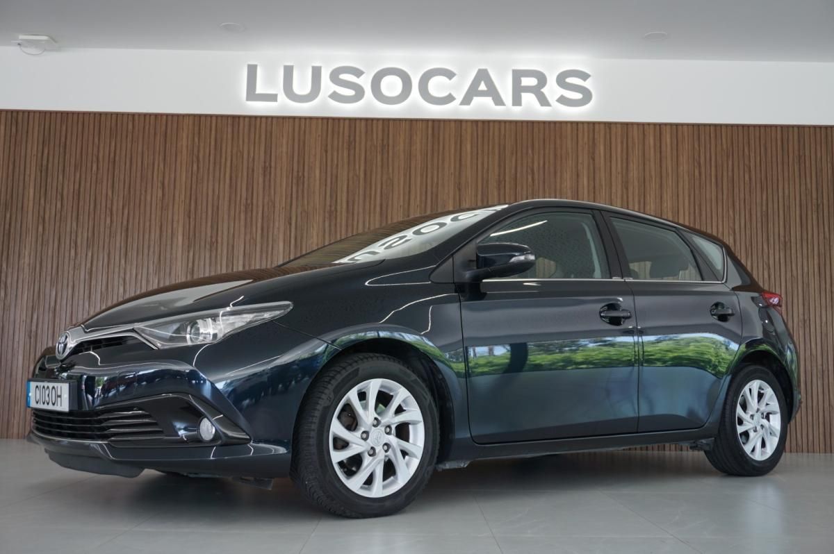 toyota-auris-2017-gasolina-1197cc