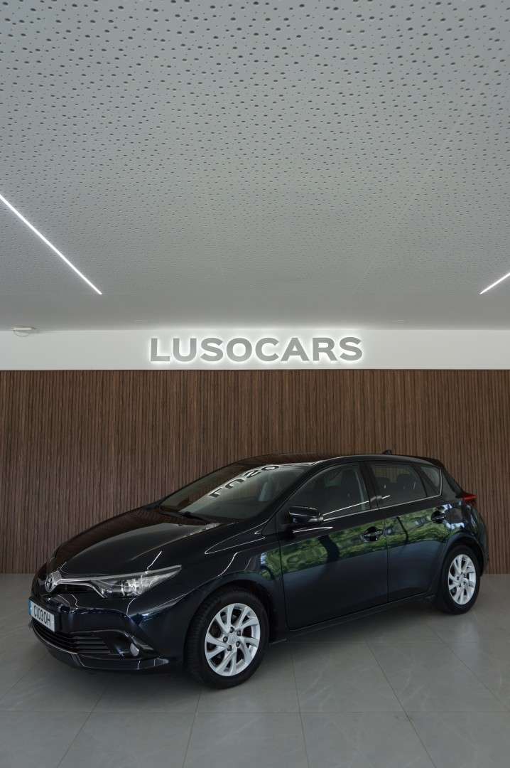 toyota-auris-2017-gasolina-1197cc