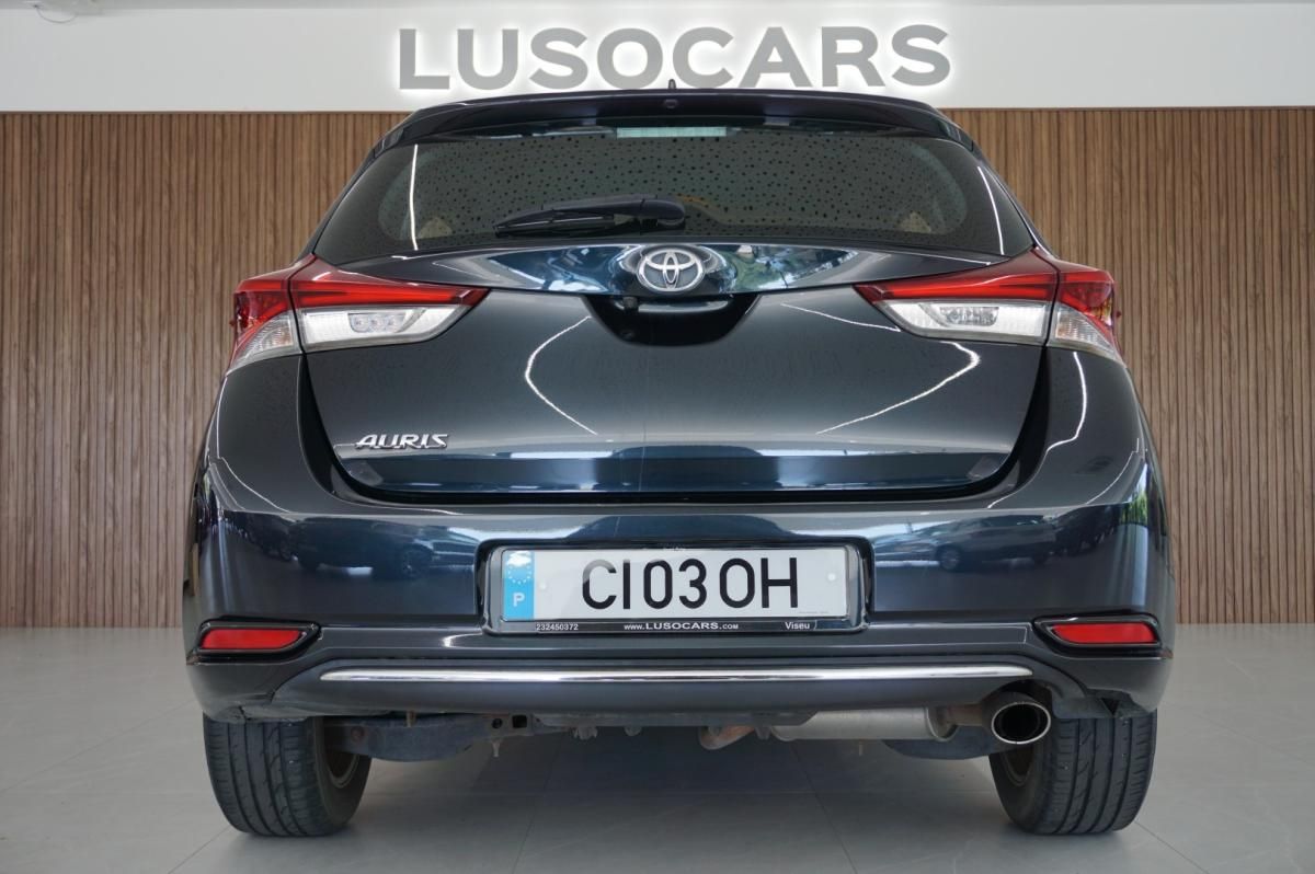 toyota-auris-2017-gasolina-1197cc