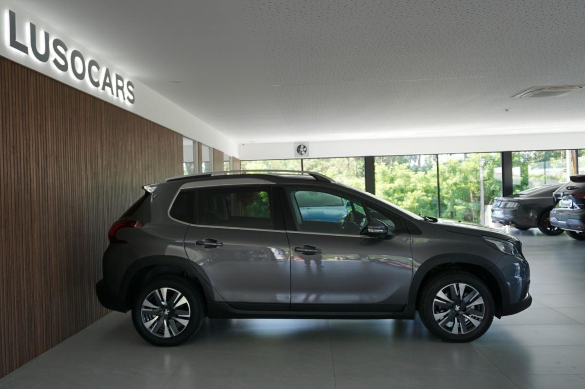 peugeot-2008-2018-gasolina-1199cc