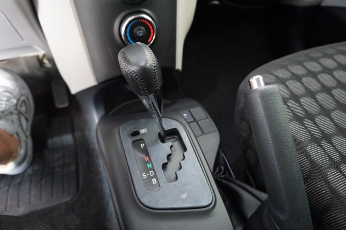 toyota-iq-2012-gasolina-998cc