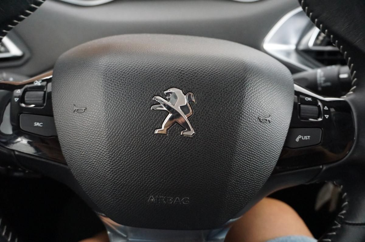 peugeot-308-sw-2018-diesel-1560cc