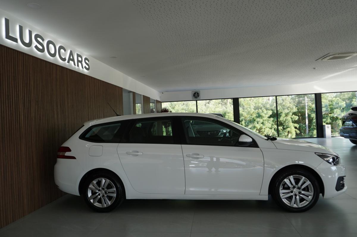 peugeot-308-sw-2018-diesel-1560cc