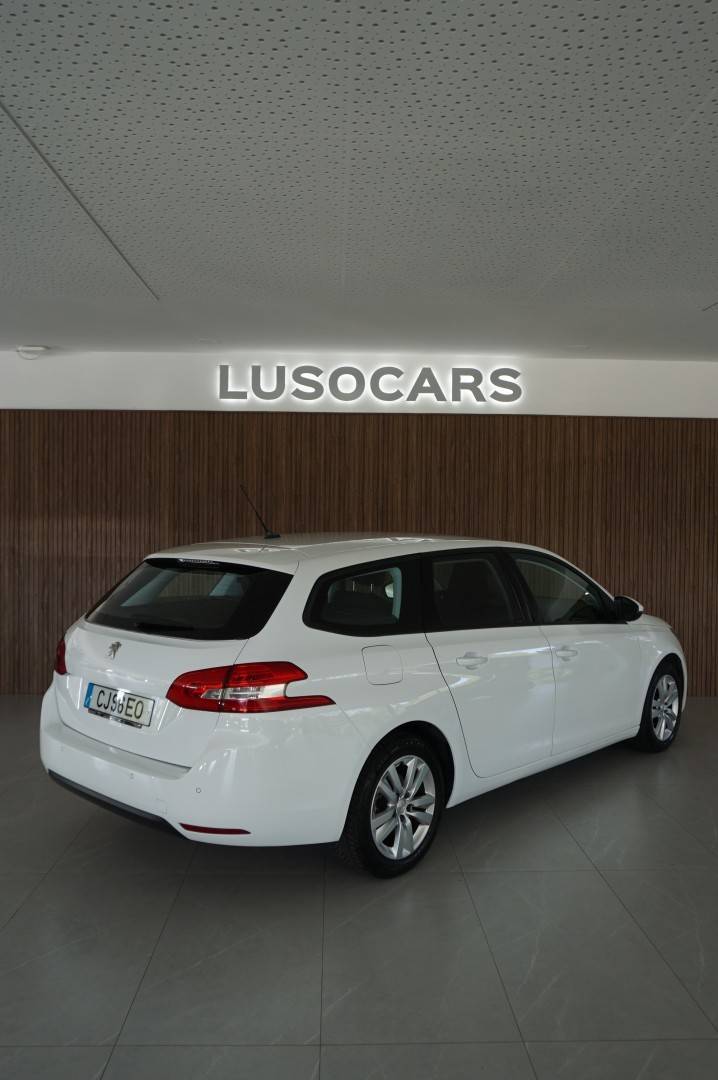 peugeot-308-sw-2018-diesel-1560cc