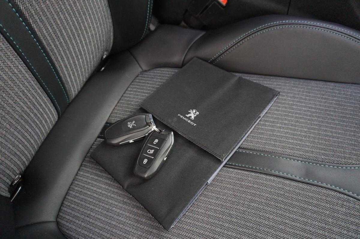 peugeot-3008-2022-gasolina-1199cc