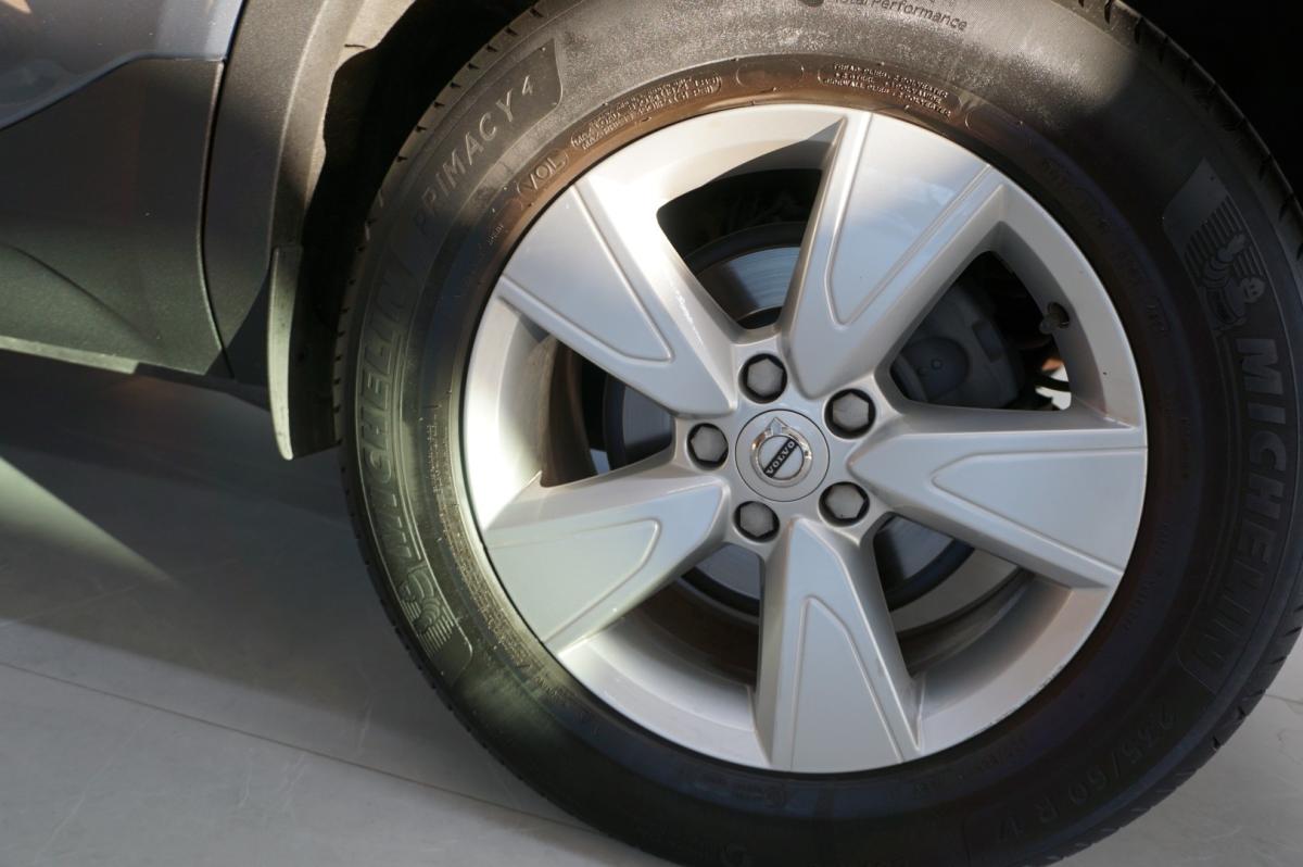 volvo-xc40-2018-gasolina-1477cc