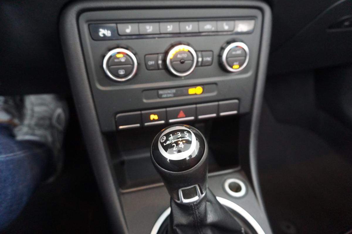 volkswagen-beetle-2013-diesel-1598cc