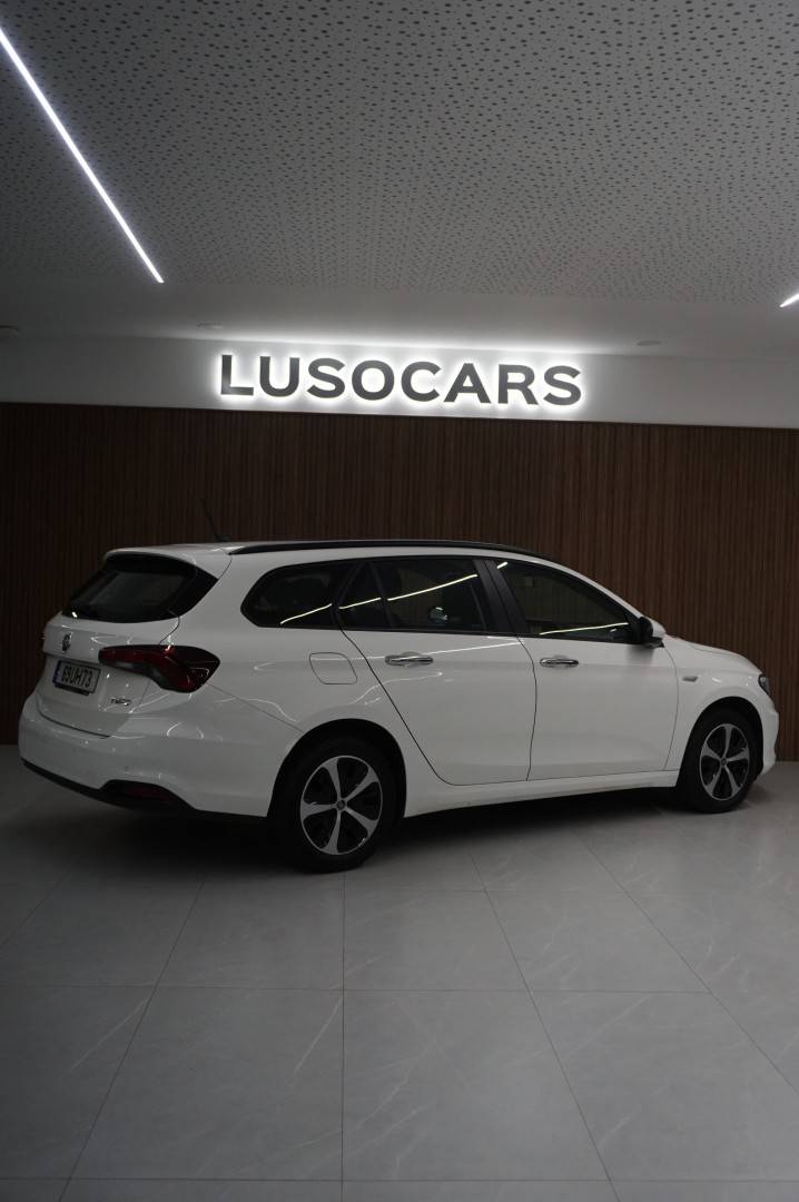 fiat-tipo-station-wagon-2018-diesel-1598cc