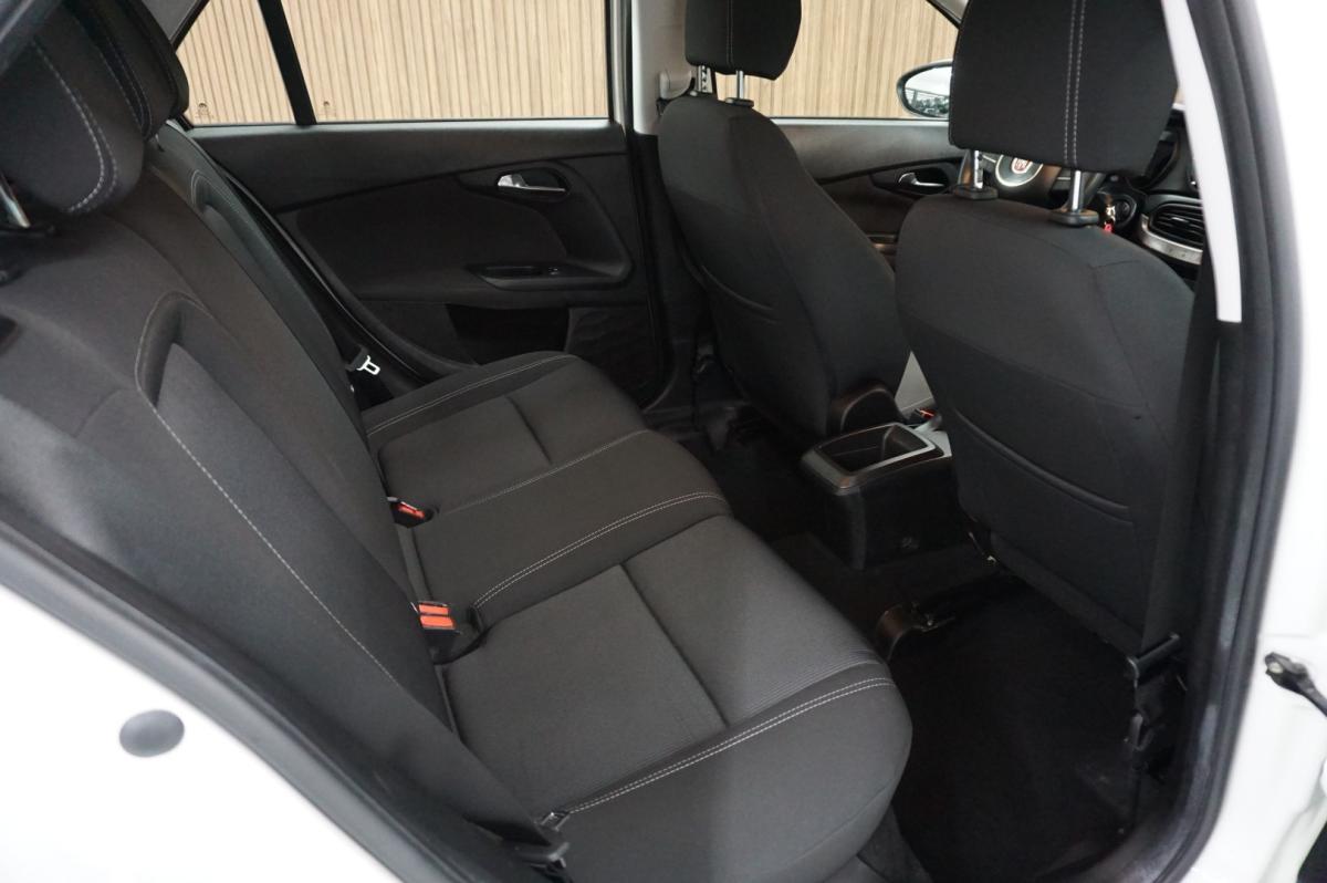fiat-tipo-station-wagon-2018-diesel-1598cc