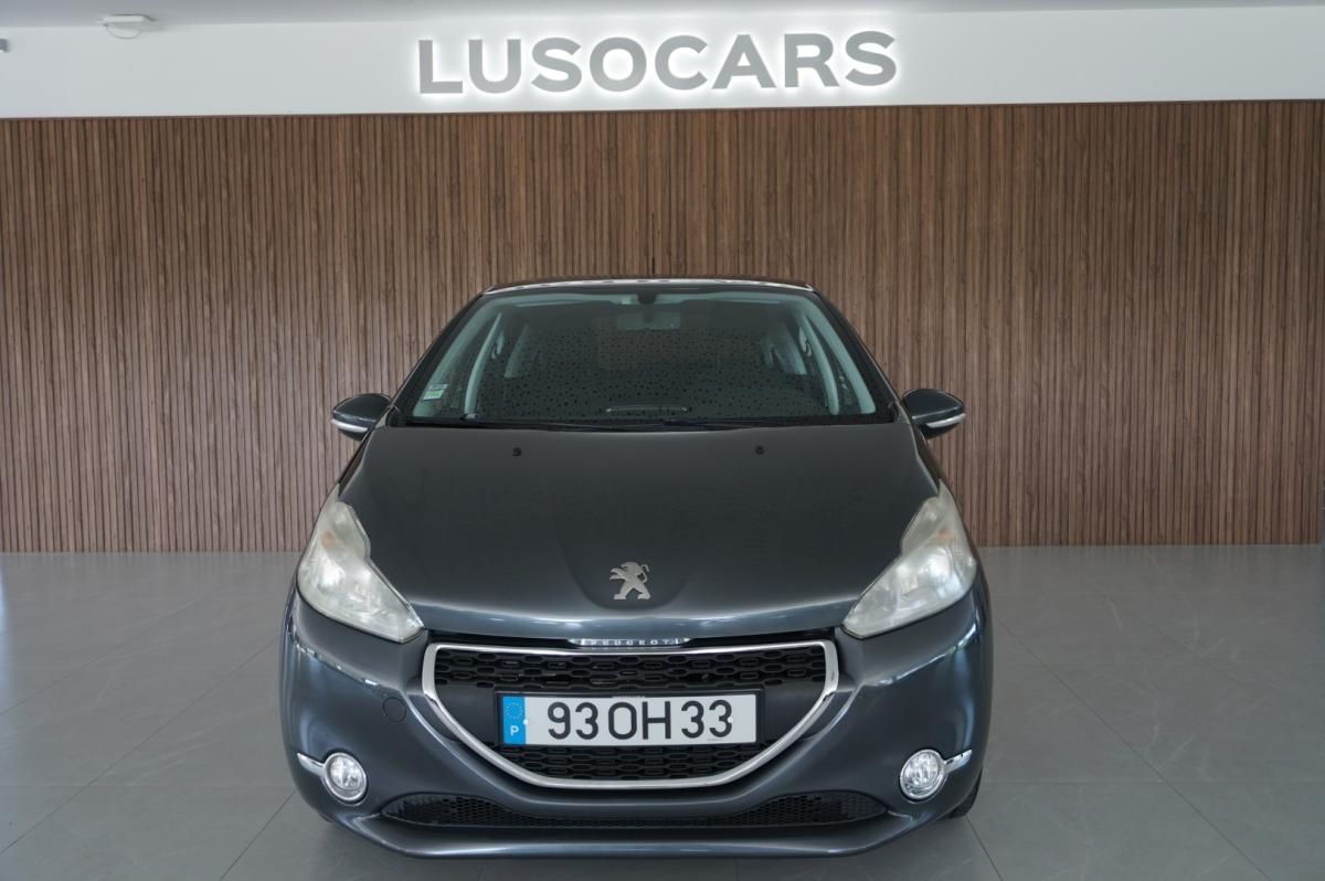 peugeot-208-2014-gasolina-1199cc