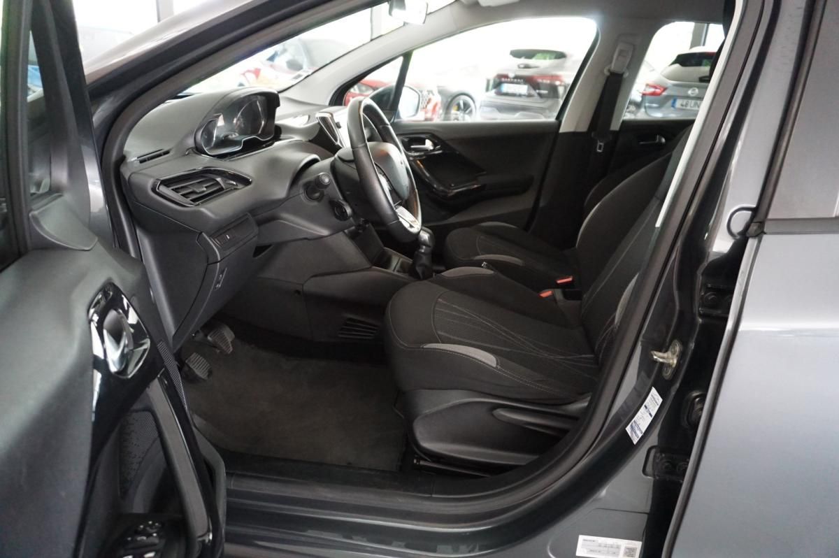 peugeot-208-2014-gasolina-1199cc
