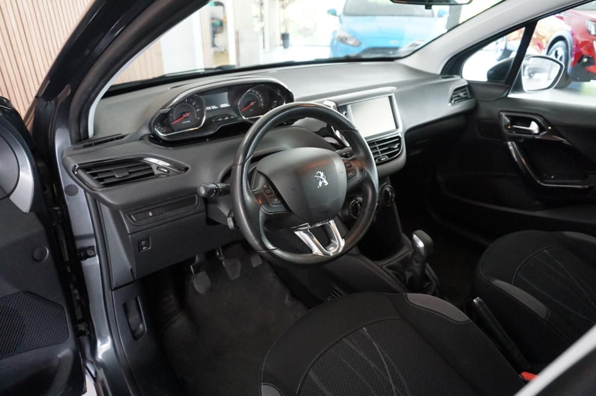 peugeot-208-2014-gasolina-1199cc