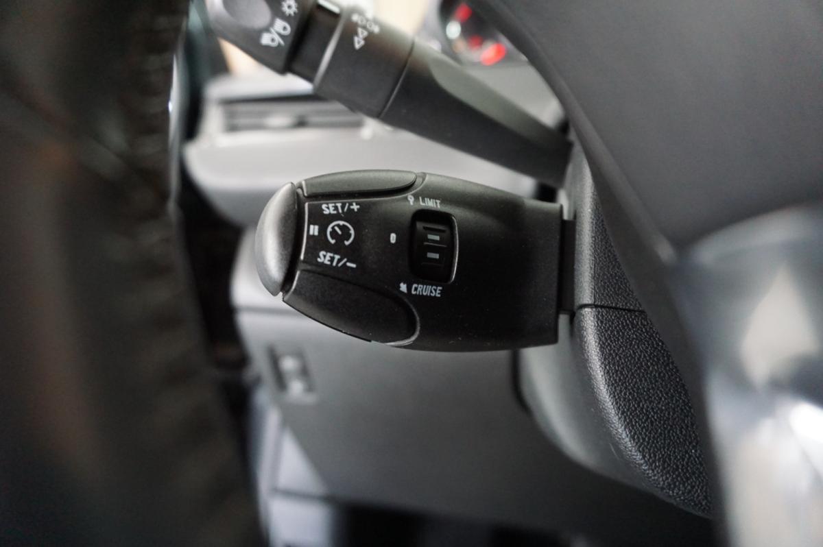 peugeot-208-2014-gasolina-1199cc