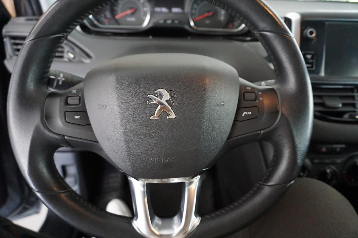 peugeot-208-2014-gasolina-1199cc