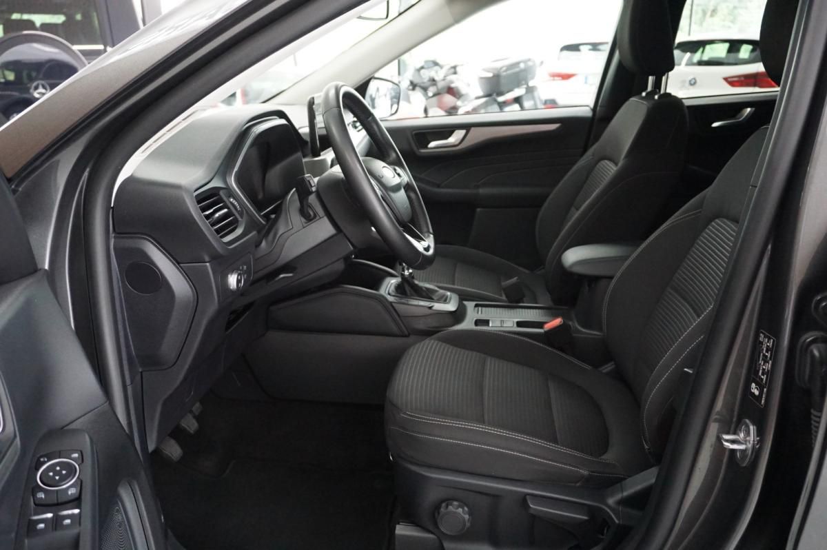 ford-kuga-2022-diesel-1499cc