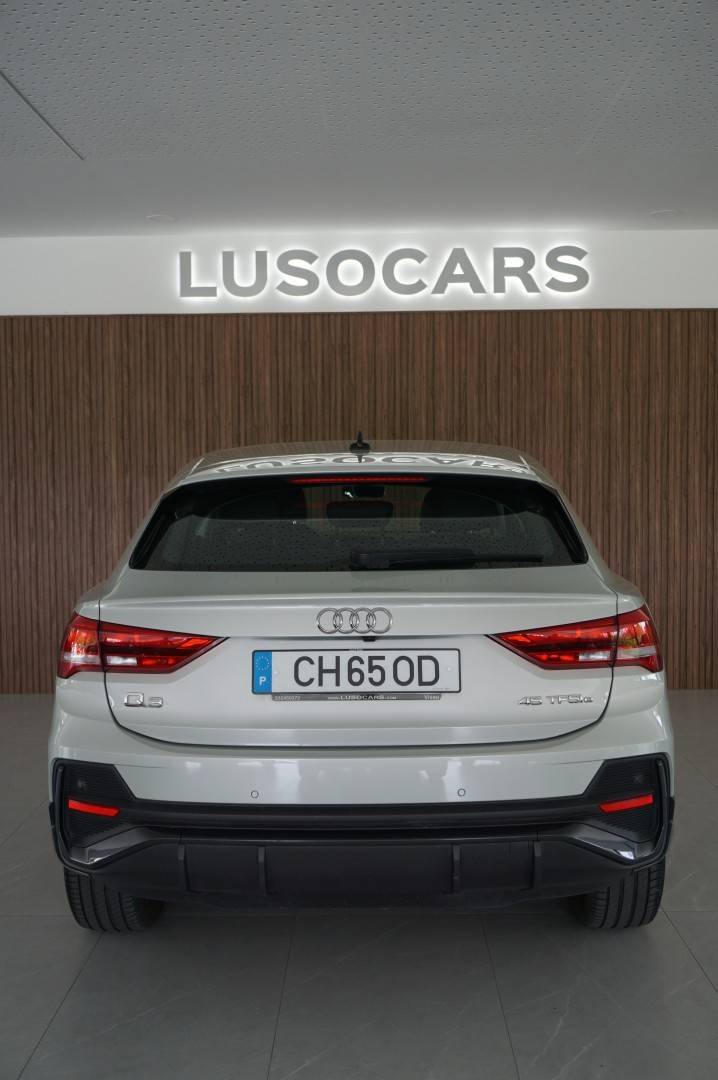 audi-q3-2021-hibrido-1395cc