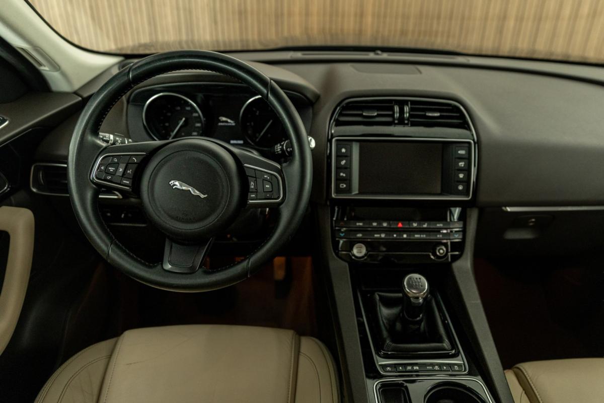 jaguar-f-pace-2016-diesel-1999cc