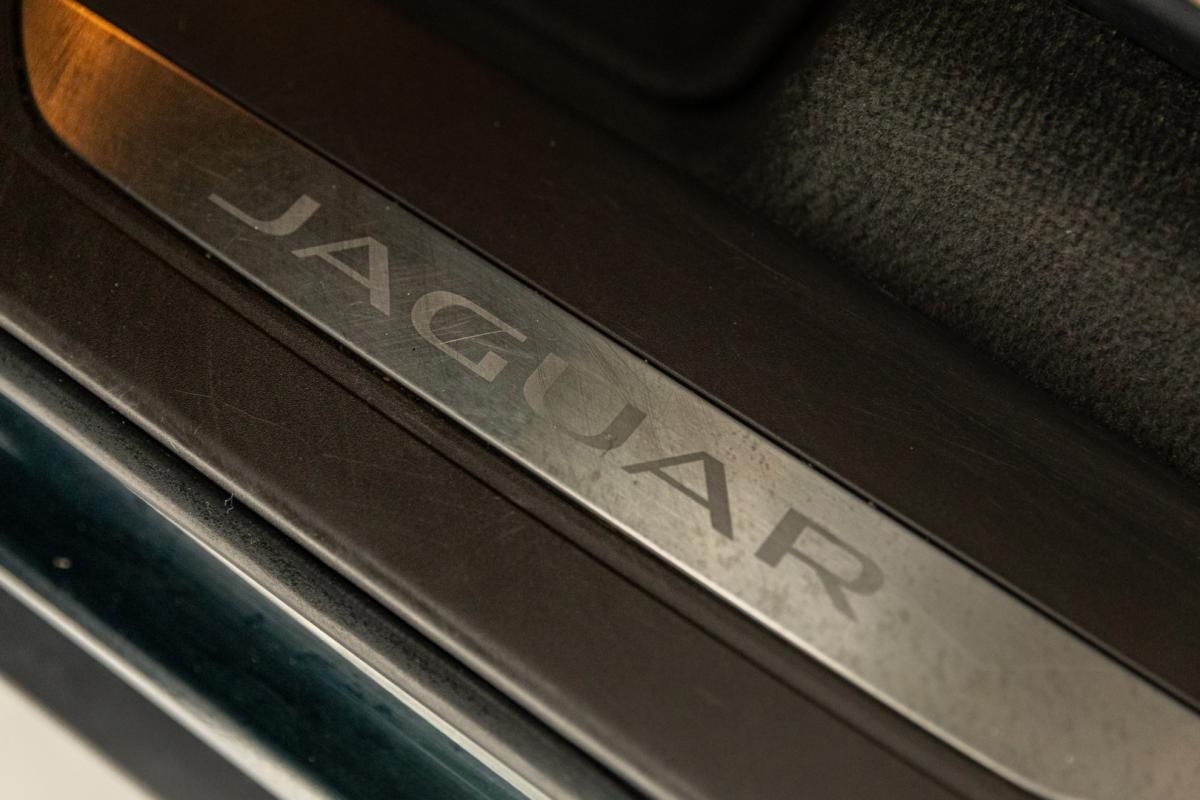 jaguar-f-pace-2016-diesel-1999cc