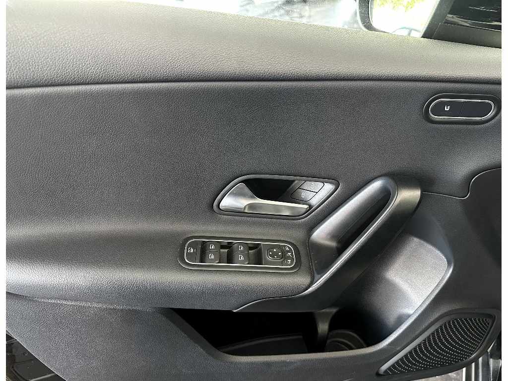 mercedes-benz-classe-a-2025-gasolina-1332cc