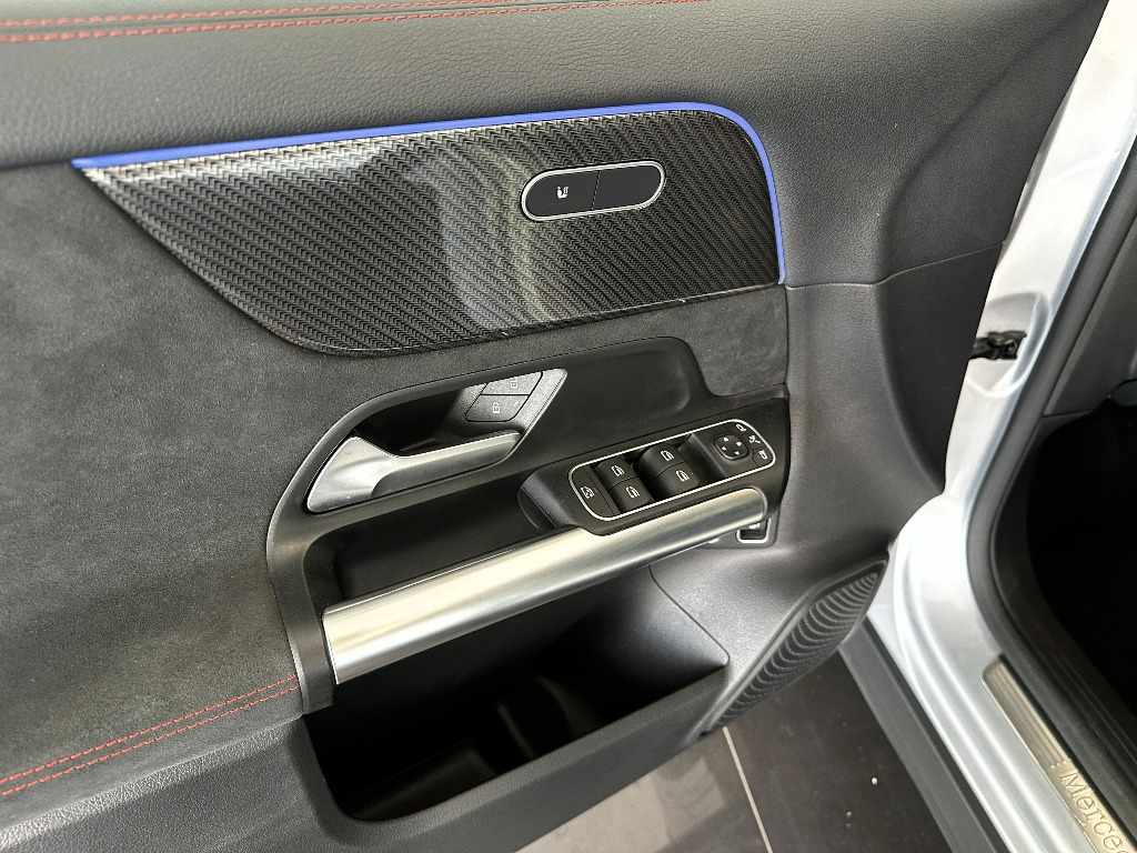 mercedes-benz-gla-2025-hibrido-1332cc