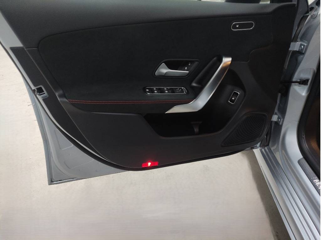 mercedes-benz-classe-a-2024-hibrido-1332cc