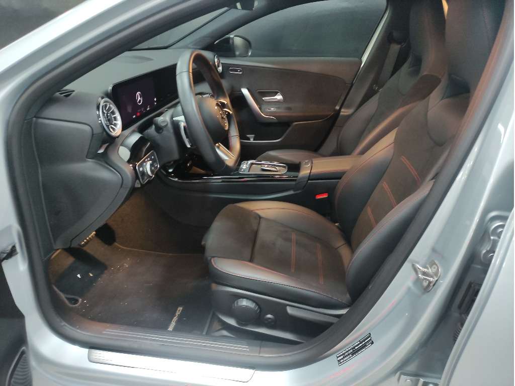 mercedes-benz-classe-a-2024-hibrido-1332cc