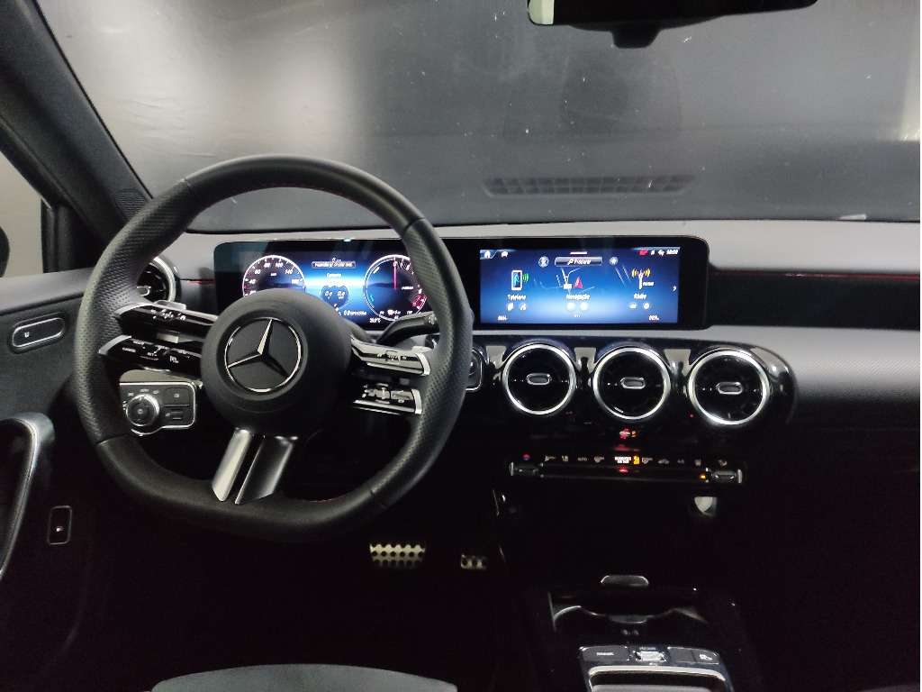 mercedes-benz-classe-a-2025-hibrido-1332cc