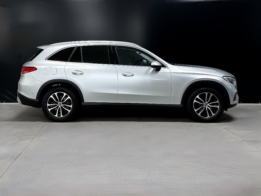 mercedes-benz-glc-2025-diesel-1993cc