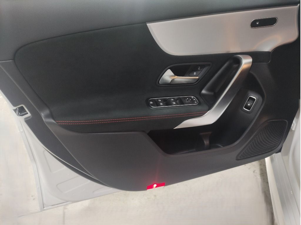 mercedes-benz-classe-a-2025-hibrido-1332cc