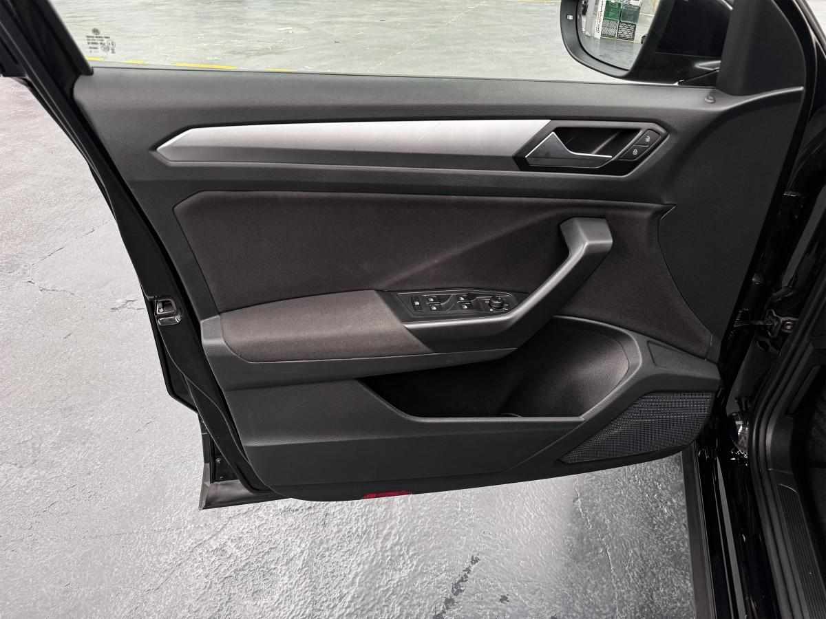 volkswagen-t-roc-1-0-tsi-2025-gasolina-999cc