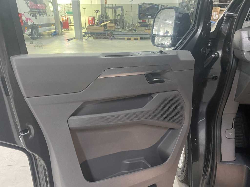 volkswagen-caravelle-2025-diesel-1996cc
