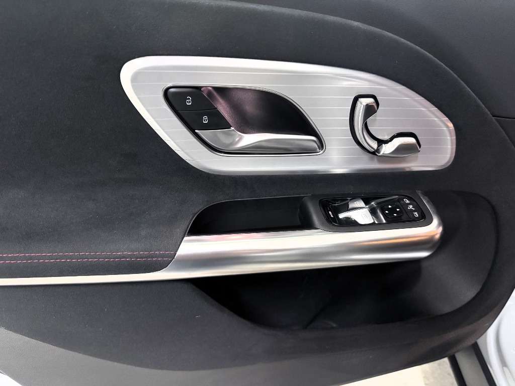 mercedes-benz-glb-2026-eletrico-0cc