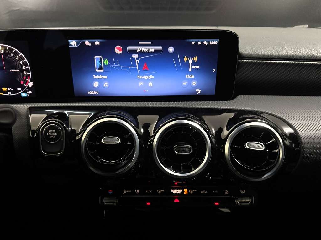 mercedes-benz-classe-a-2024-hibrido-a-gasolina-1332cc