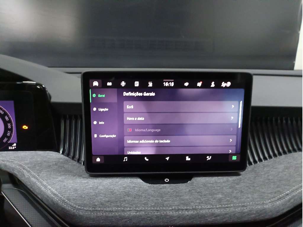 skoda-superb-2025-hibrido-1498cc