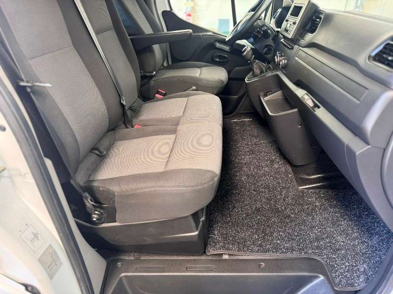 renault-master-2020-diesel-2299cc
