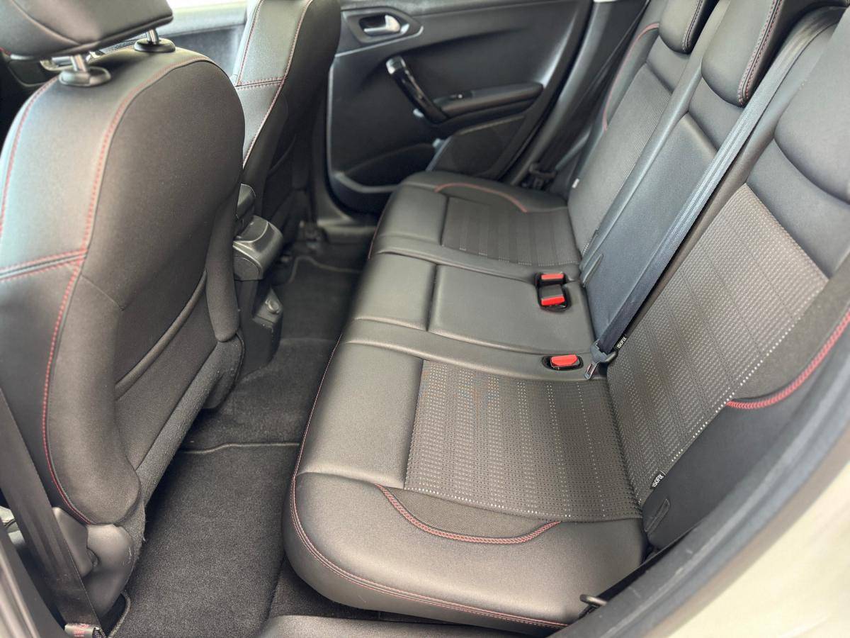 peugeot-2008-2018-gasolina-1199cc
