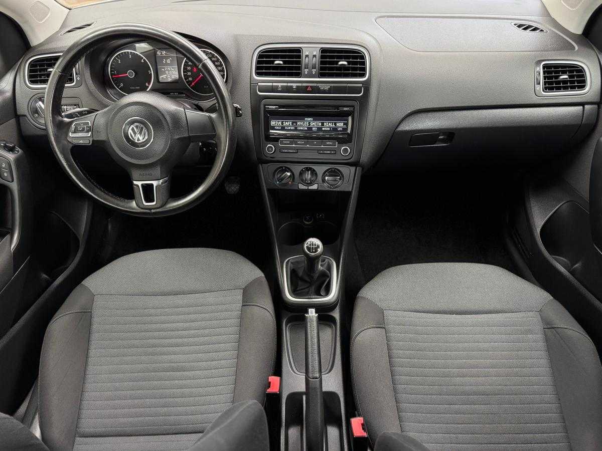 volkswagen-polo-2011-diesel-1598cc