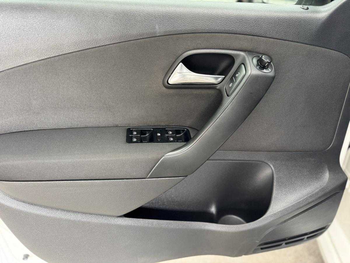 volkswagen-polo-2011-diesel-1598cc