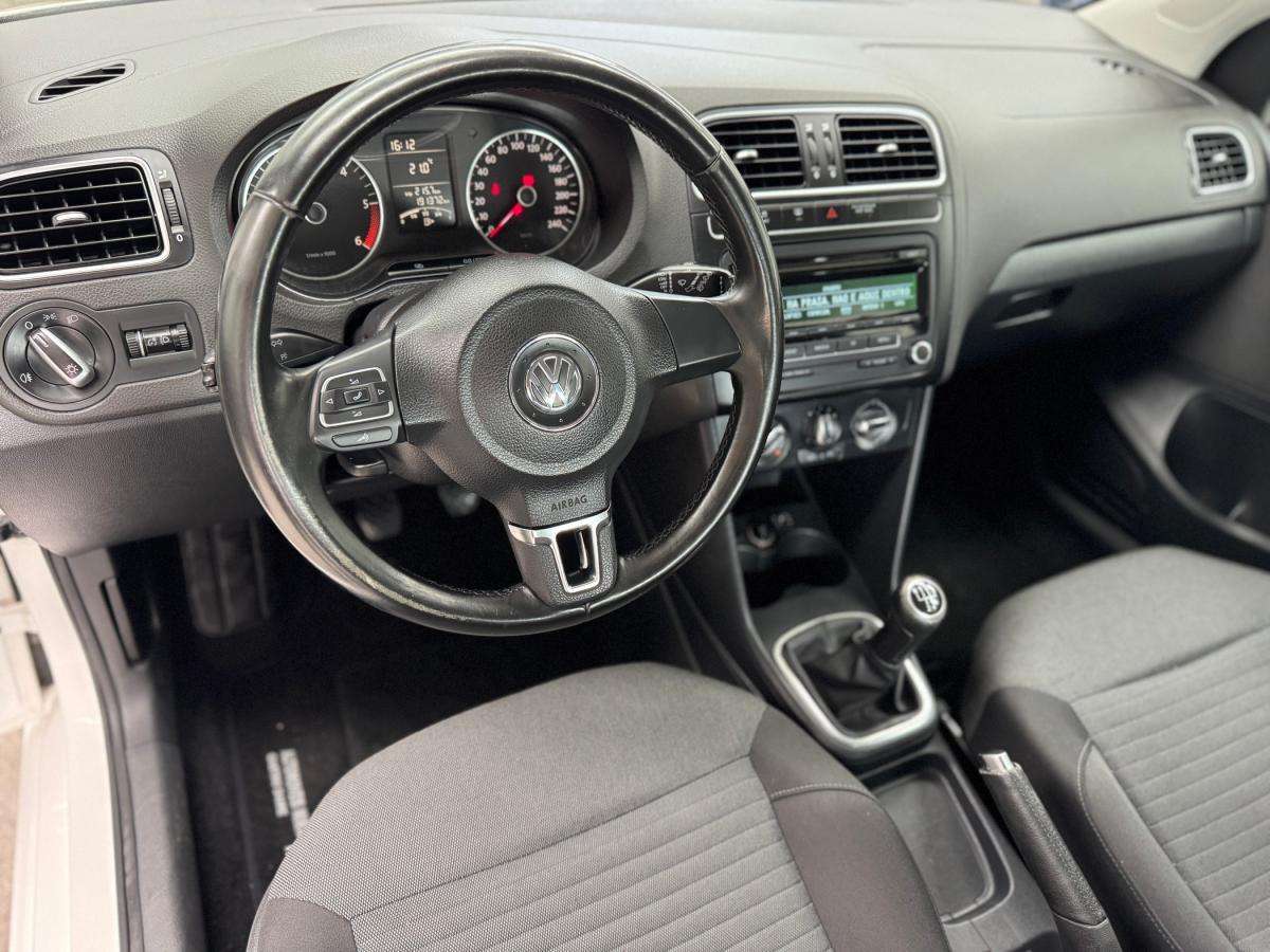 volkswagen-polo-2011-diesel-1598cc