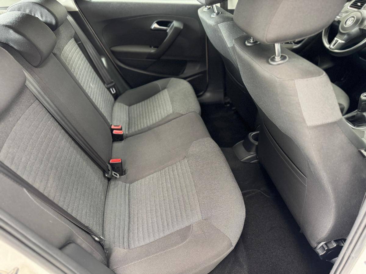 volkswagen-polo-2011-diesel-1598cc