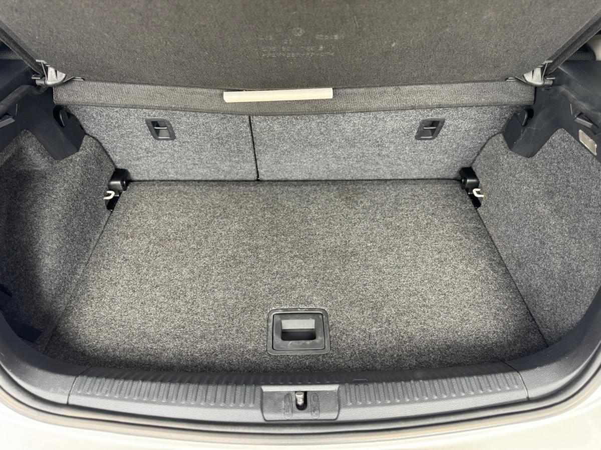 volkswagen-polo-2011-diesel-1598cc
