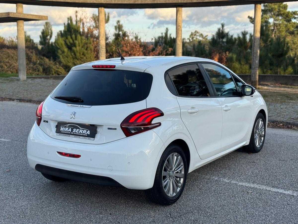 peugeot-208-2017-gasolina-1199cc
