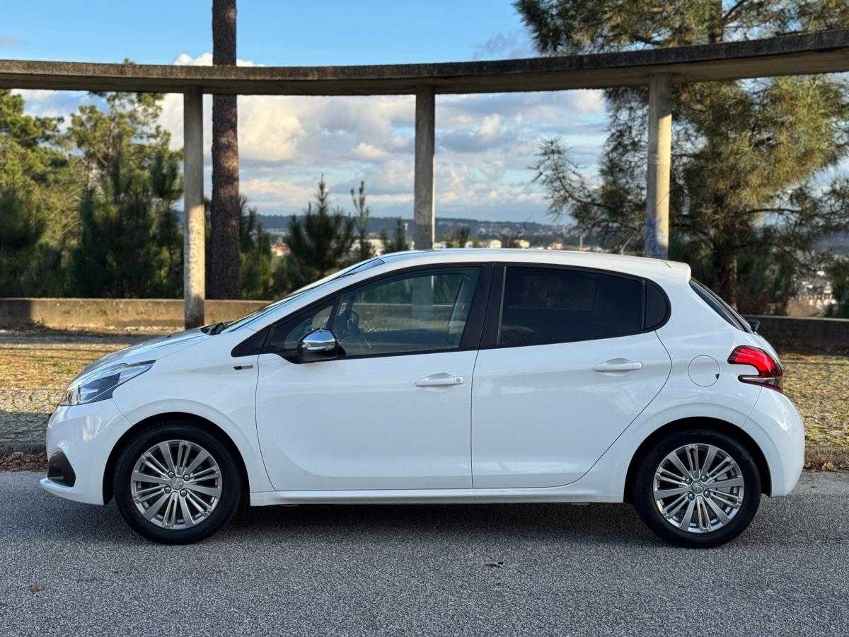peugeot-208-2017-gasolina-1199cc