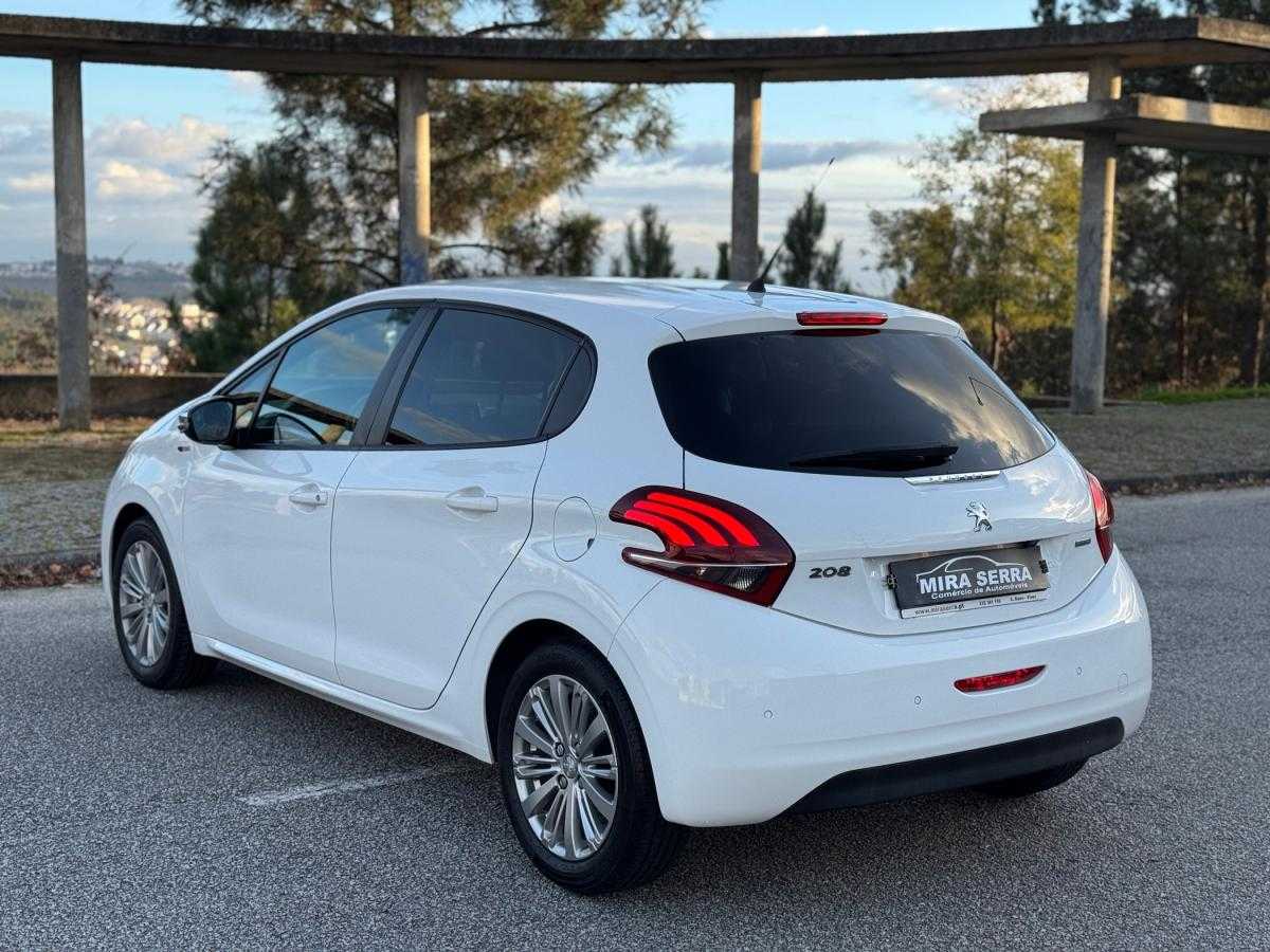 peugeot-208-2017-gasolina-1199cc