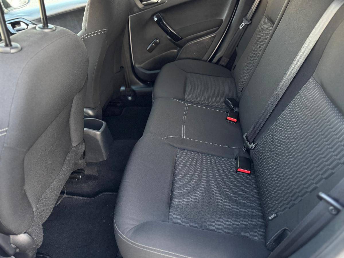 peugeot-208-2017-gasolina-1199cc