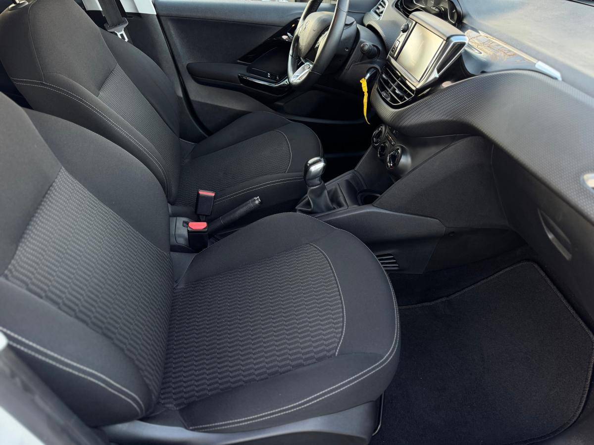 peugeot-208-2017-gasolina-1199cc