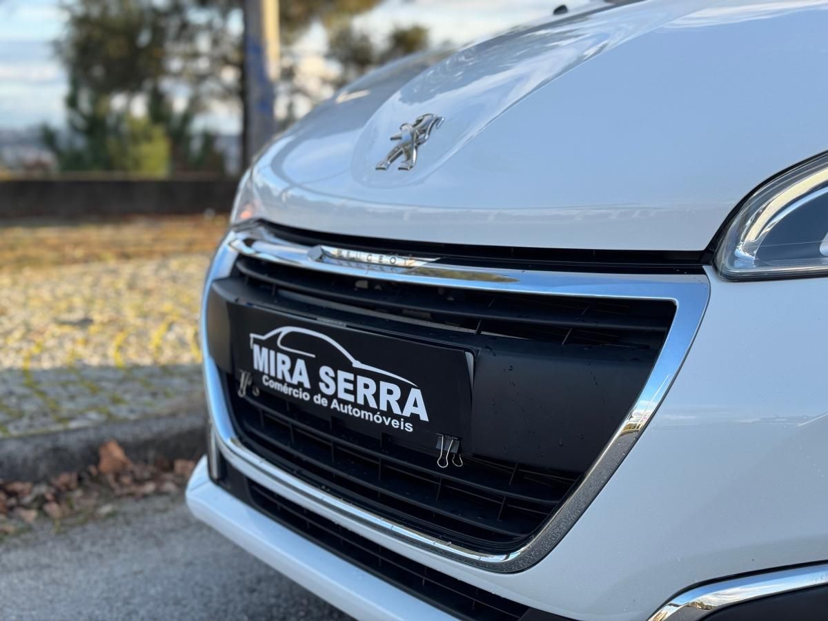 peugeot-208-2017-gasolina-1199cc